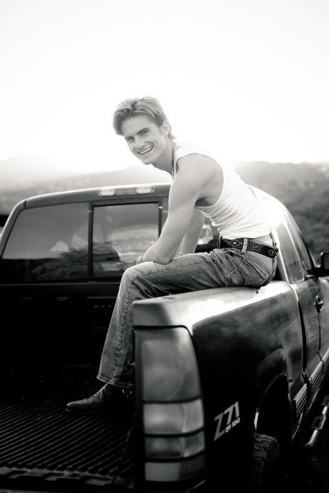 Senior Photo Boy and his truck in Los Angeles, Diana Henderson Photography